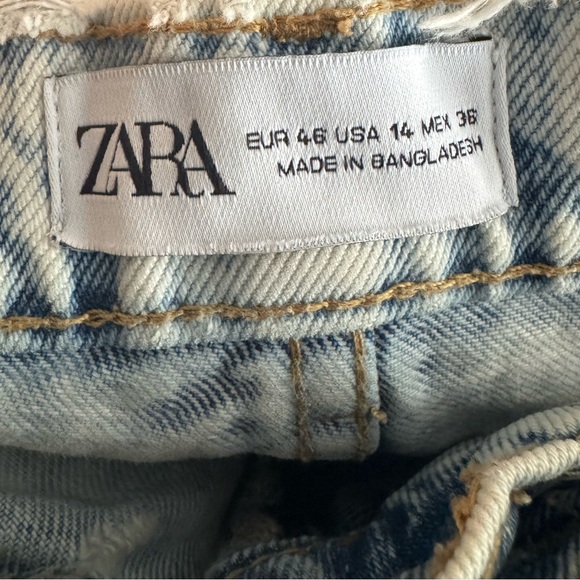 Zara High-Rise Distressed Denim Shorts – Size 14 (EUR 46 - Picture 3 of 4
